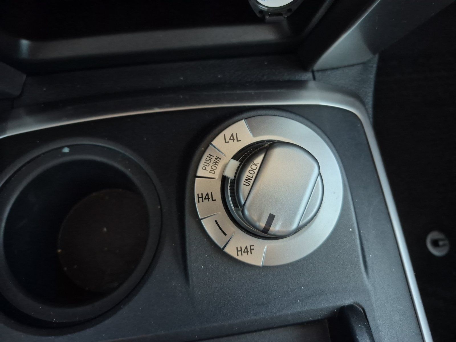 Used 2019 Toyota 4Runner SR5 AWD/4WD image 33