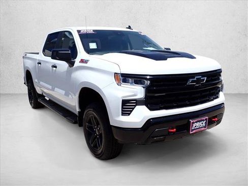 Used 2024 Chevrolet Silverado 1500 LT Trail Boss w/ Protection Package AWD/4WD image 6