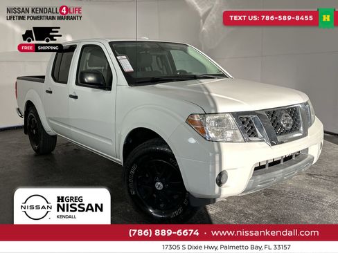 Used 2018 Nissan Frontier SV image 1