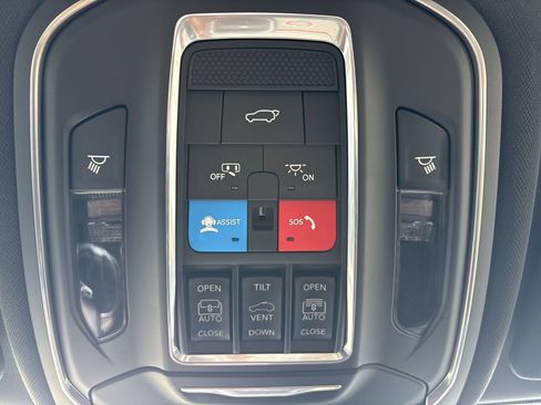 New 2026 Jeep Grand Cherokee L Limited AWD/4WD image 25