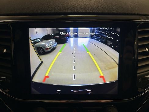 Used 2021 Jeep Grand Cherokee Limited w/ Trailer Tow Group IV image 15