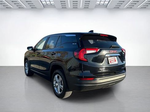 Used 2024 GMC Terrain SLE image 6