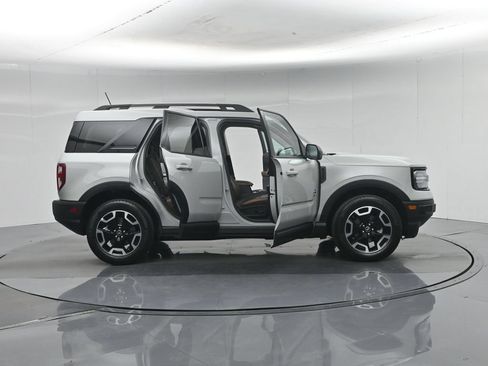 Used 2023 Ford Bronco Sport Outer Banks w/ Tech Package AWD/4WD image 5