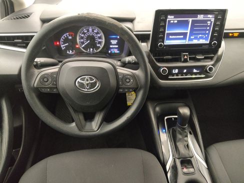 Used 2021 Toyota Corolla LE FWD image 23