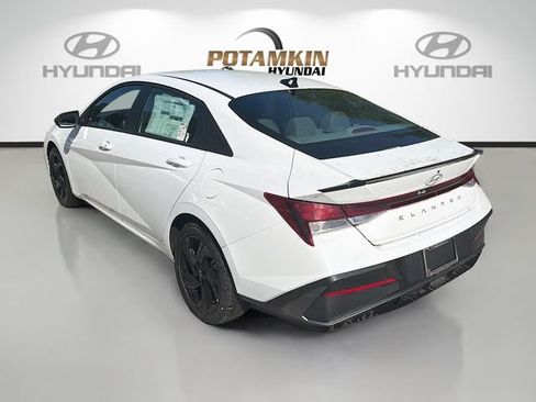 Certified 2026 Hyundai Elantra Sport w/ Cargo Package FWD image 7