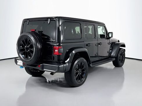 Used 2023 Jeep Wrangler Unlimited Sahara w/ Cold Weather Group image 5