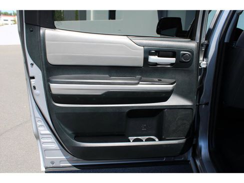 Used 2017 Toyota Tundra Limited image 12