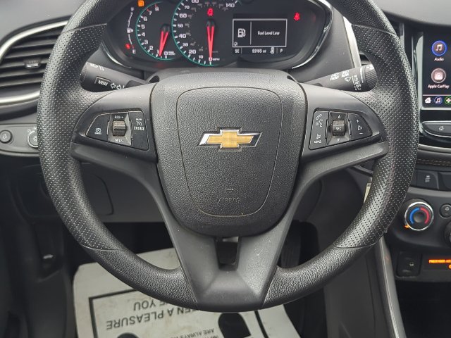 Used 2022 Chevrolet Trax LS w/ Tint and Cruise Package AWD/4WD image 8