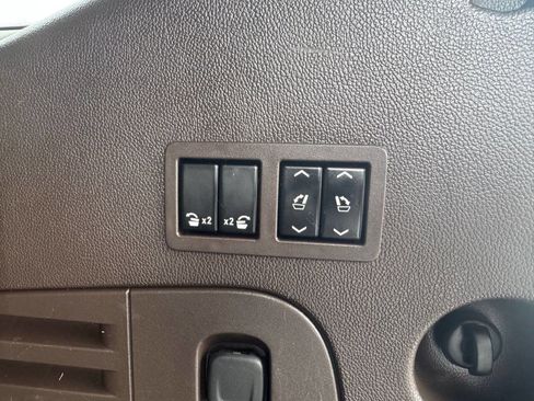 Used 2018 GMC Yukon Denali w/ Denali Ultimate Package image 9