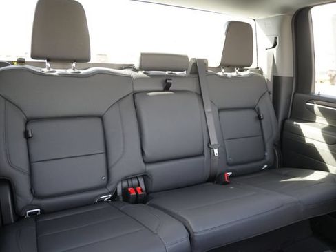 New 2026 GMC Sierra 2500 SLT AWD/4WD image 22