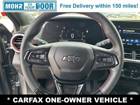 Used 2025 Chevrolet Trax RS w/ Sunroof Package image 12