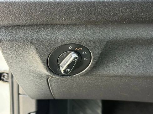 Used 2023 Volkswagen Jetta SEL image 24