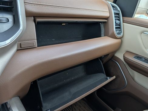 Used 2020 RAM 1500 Laramie AWD/4WD image 35