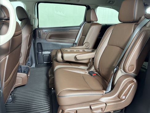 New 2026 Honda Odyssey Touring image 22