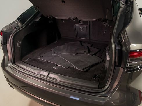 Used 2024 Maserati Levante GT Ultima image 31