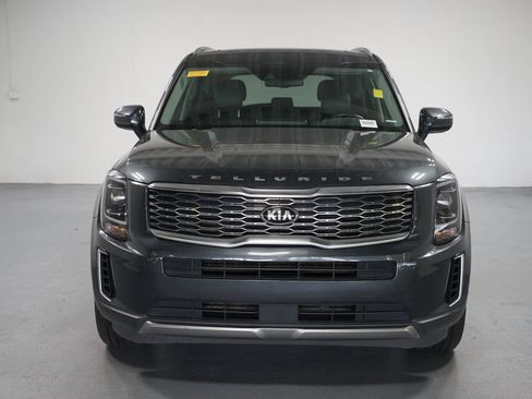 Used 2020 Kia Telluride EX w/ Towing Package FWD image 2