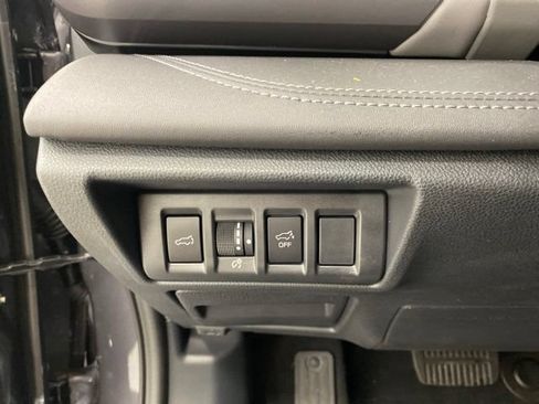 Used 2025 Subaru Outback Limited AWD/4WD image 18