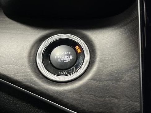 New 2025 Jeep Grand Cherokee Limited w/ Black Appearance Package image 23