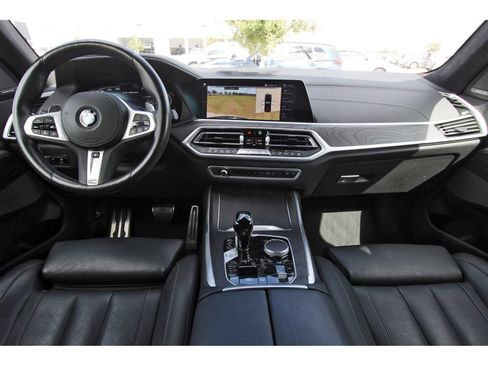 Used 2022 BMW X7 M50i w/ Dynamic Handling Package image 12