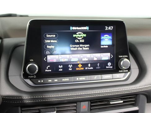 Used 2023 Nissan Rogue SV FWD image 19