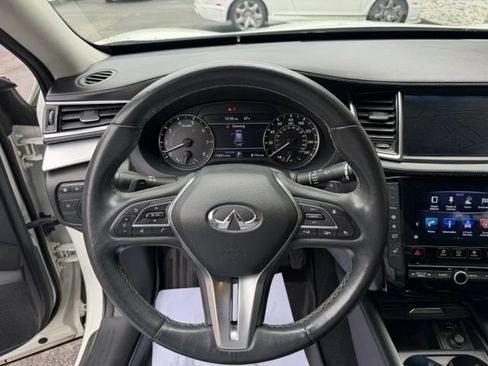 Used 2019 INFINITI QX50 Essential w/ Premium Heat Package AWD/4WD image 17