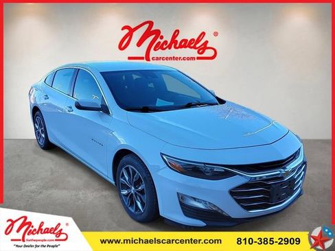 Used 2024 Chevrolet Malibu LT FWD image 1