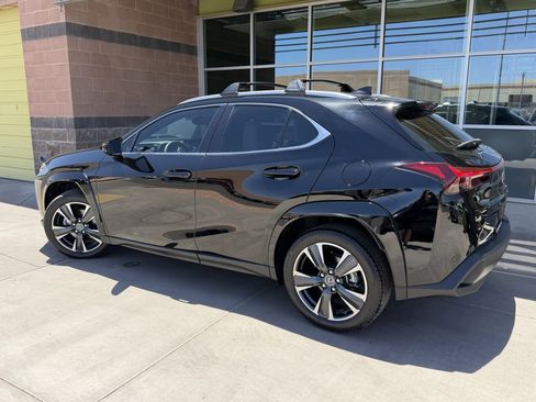 Used 2024 Lexus UX 250h FWD w/ Premium Package image 5