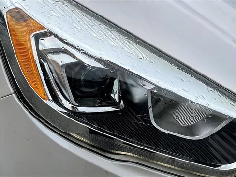 Used 2017 Ford Escape Titanium AWD/4WD image 36