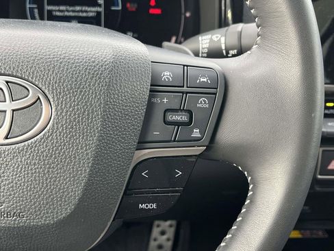 New 2025 Toyota Camry SE image 18