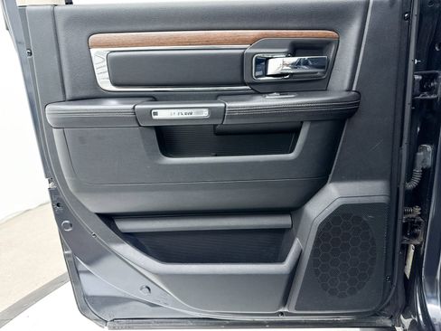 Used 2013 RAM 1500 Laramie w/ Convenience Group image 32