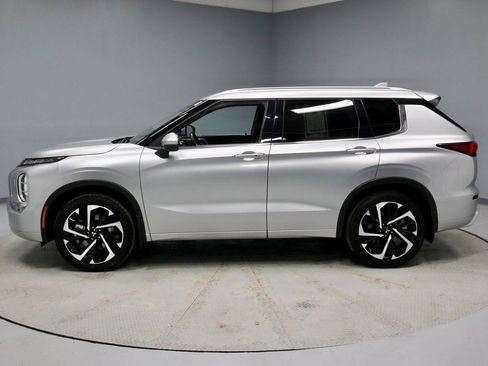 Used 2024 Mitsubishi Outlander SEL image 8
