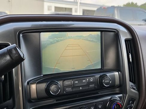 Used 2019 Chevrolet Silverado 2500 High Country w/ Duramax Plus Package AWD/4WD image 18