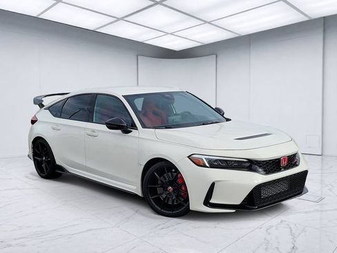 Used 2025 Honda Civic Type R image 1