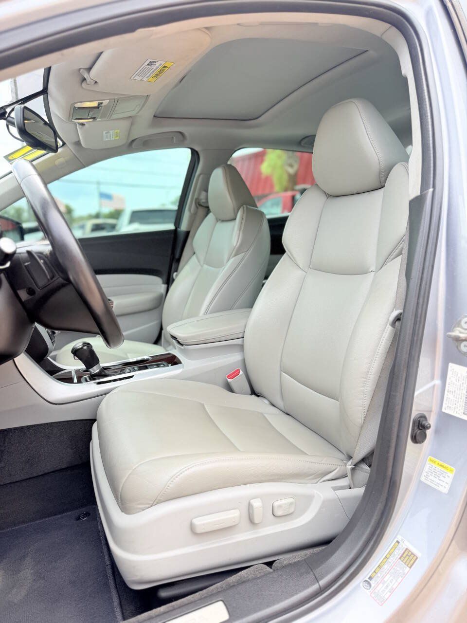 Used 2017 Acura TLX FWD image 15