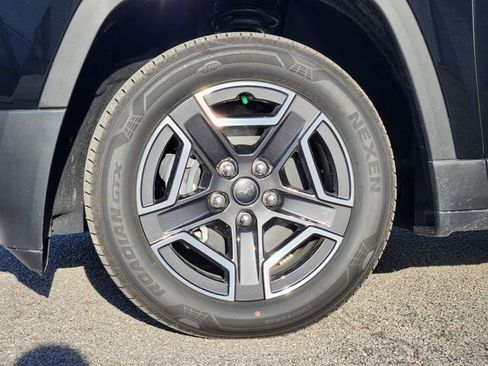 New 2026 Jeep Cherokee Laredo AWD/4WD image 8