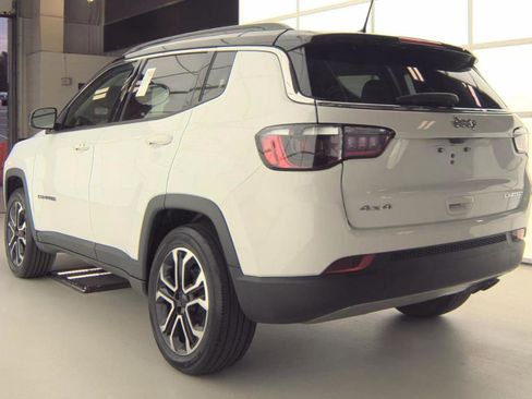 Used 2022 Jeep Compass Limited image 5