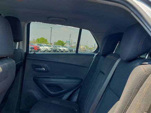 Used 2020 Chevrolet Trax LS w/ Tint and Cruise Package AWD/4WD image 12
