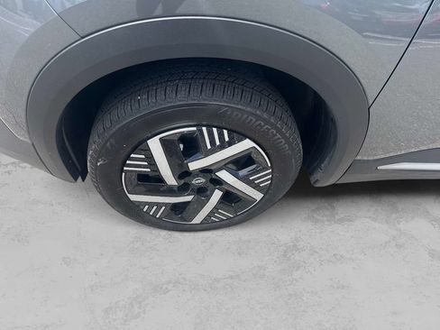 Certified 2025 Nissan Kicks SV FWD image 11