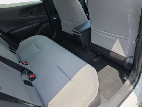 Used 2026 Toyota Prius LE FWD image 11