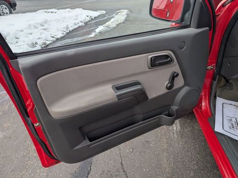 Used 2005 Chevrolet Colorado LS w/ Comfort Convenience Package image 12
