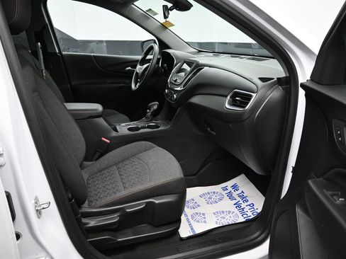 Used 2022 Chevrolet Equinox LT w/ LPO, Floor Liner Package FWD image 18
