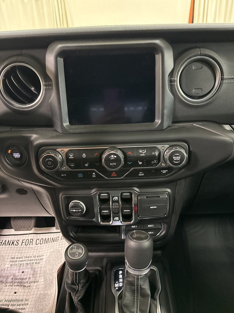 Used 2023 Jeep Wrangler Unlimited Sahara w/ Cold Weather Group AWD/4WD image 13