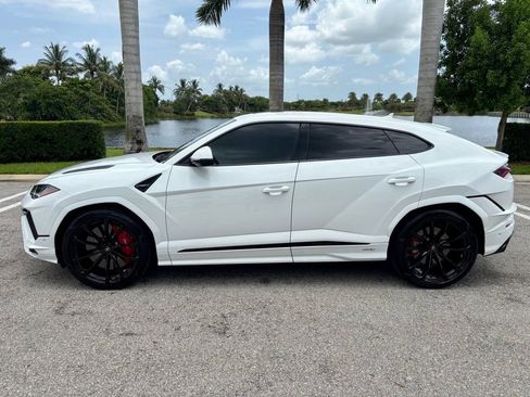 Used 2024 Lamborghini Urus S AWD/4WD image 10