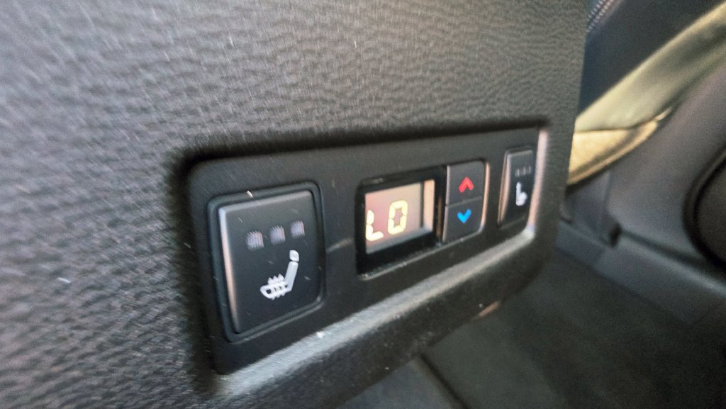 Used 2025 Mitsubishi Outlander AWD image 39