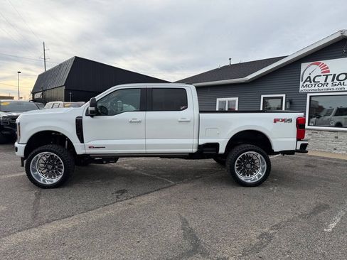 Used 2025 Ford F350 Platinum w/ FX4 Off-Road Package AWD/4WD image 2
