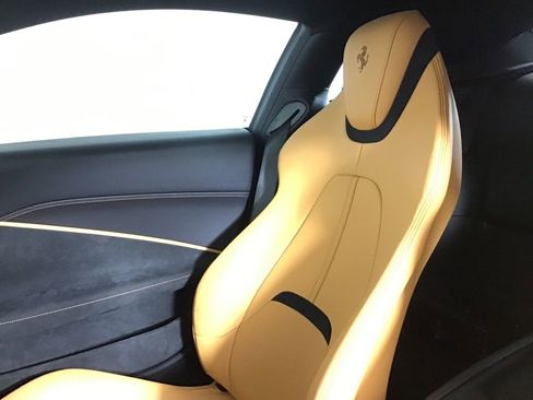 Certified 2022 Ferrari Roma RWD image 21