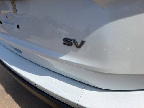 Used 2024 Nissan Rogue SV w/ SV Premium Package FWD image 10