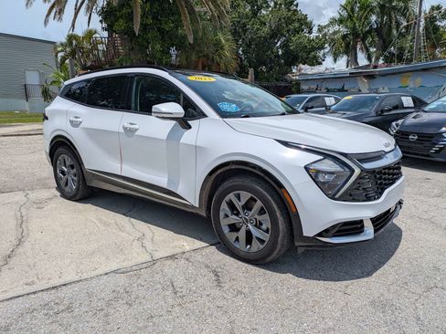 Used 2023 Kia Sportage SX FWD image 2