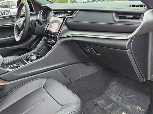 New 2025 Jeep Grand Cherokee Limited w/ Black Appearance Package image 26