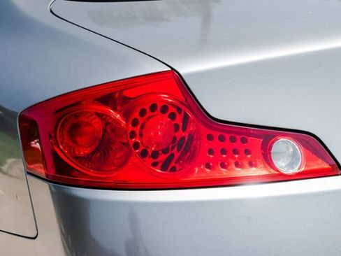 Used 2004 INFINITI G35 Coupe w/ Premium Pkg image 61